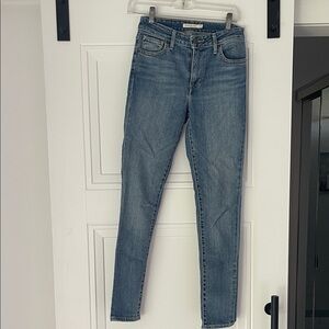 Levi's Women's Skinny Jeans in Light Blue